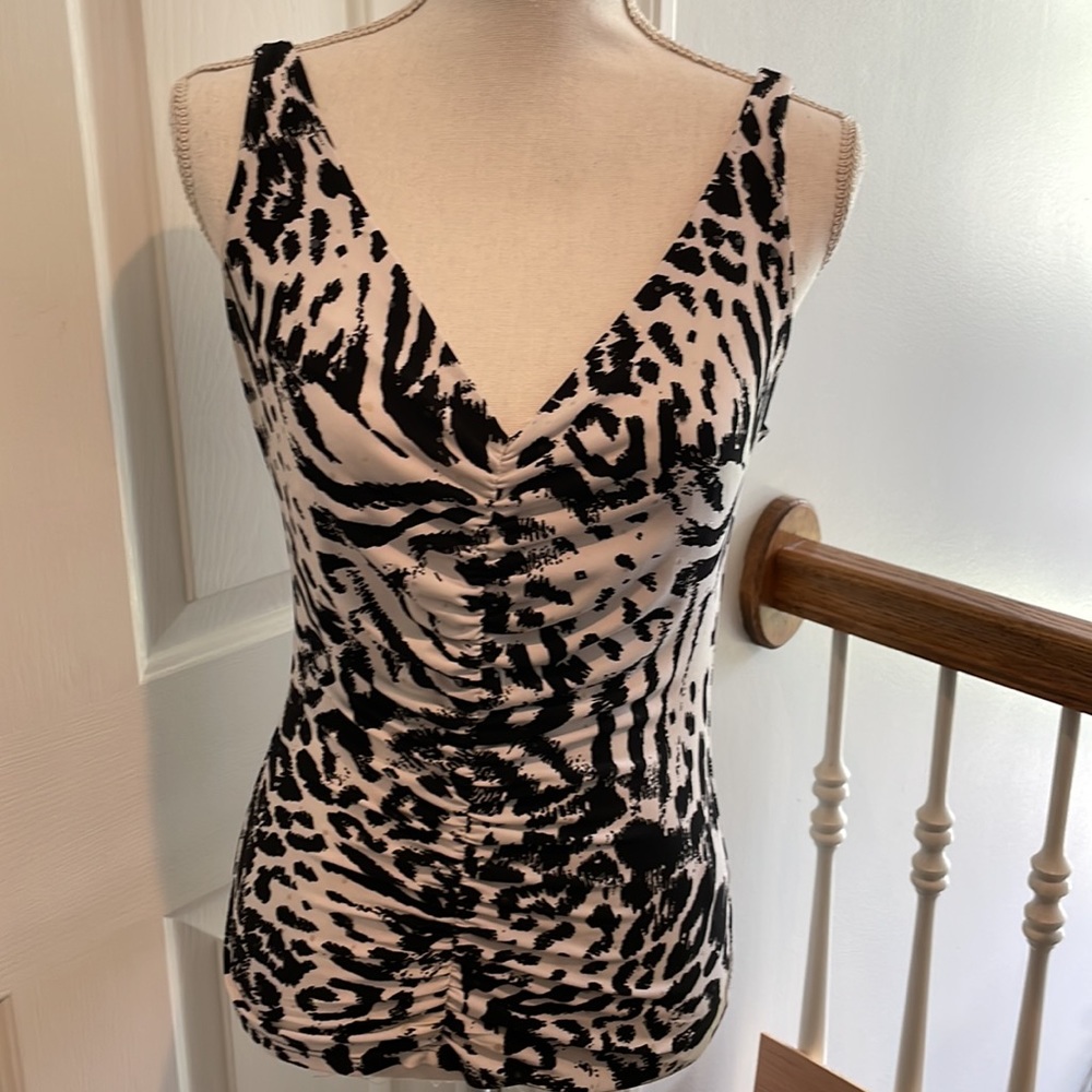 Caché Vintage V-Neck  Black & White Bodycon Animal Print Top w/ Ruched Center